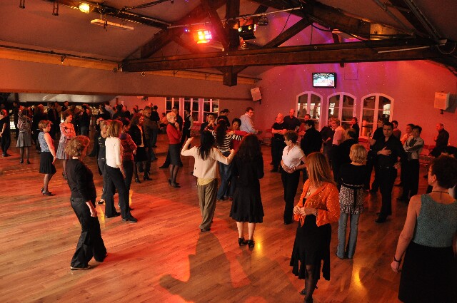 min 2009 11 29 station danse 083